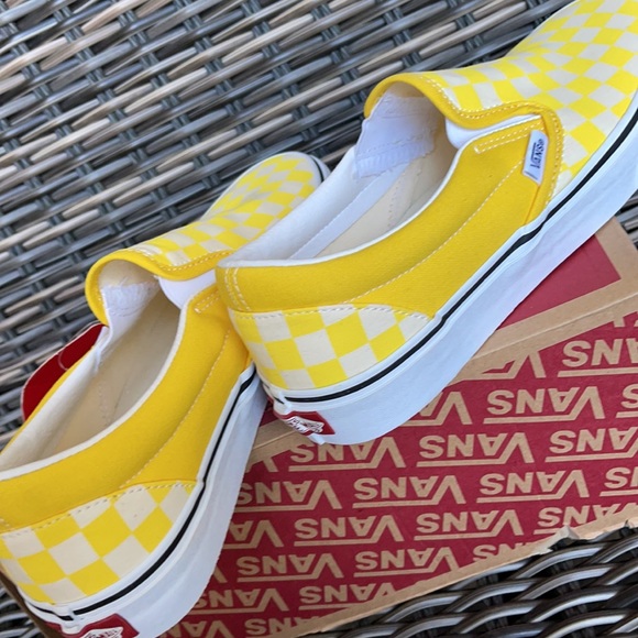 Vans Classic Slip-On Checkerboard Cyber Yellow/True White WMNS - Picture 15 of 16
